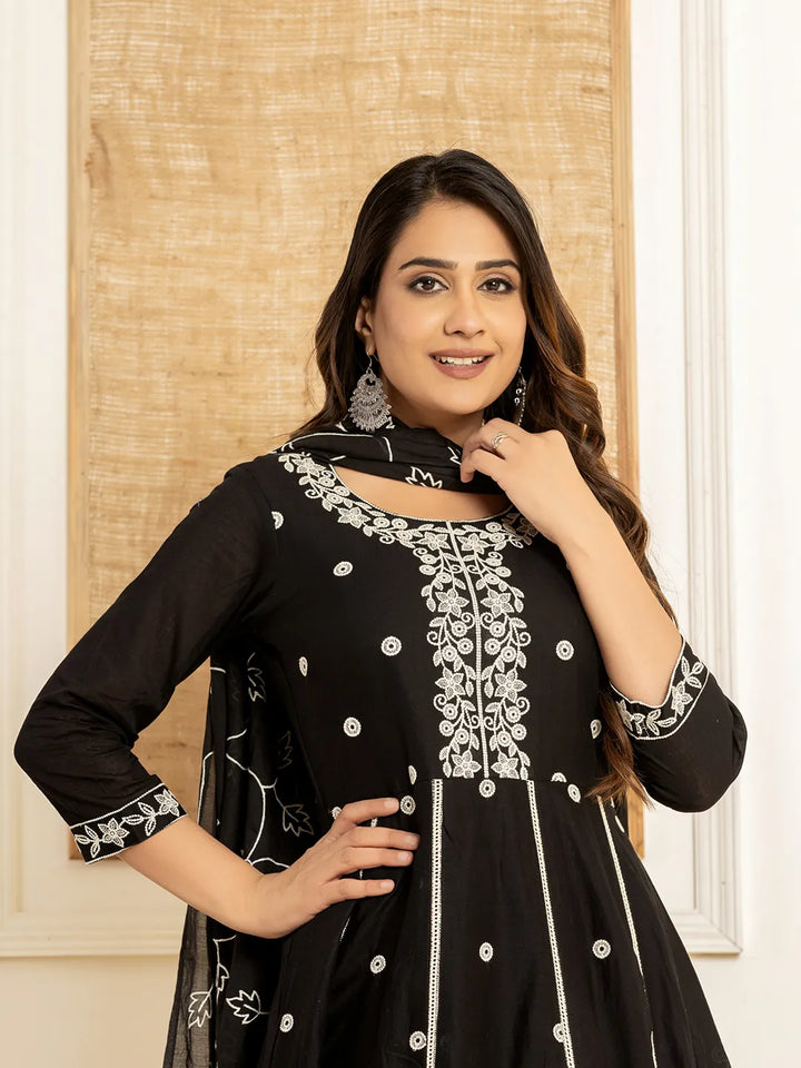 Black-Cotton-Embroidered-3-Piece-Kurta-Set