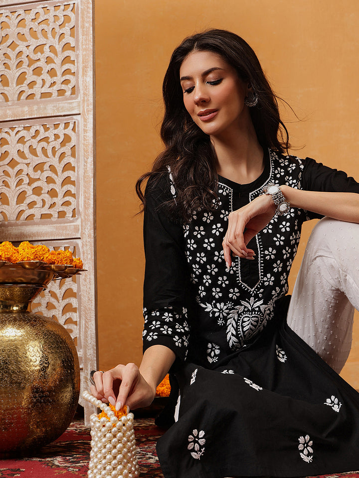 Hand Embroidered Lucknowi Chikankari Black Cotton Kurta