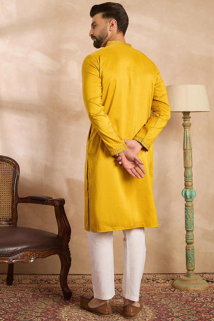 Mens Yellow Silk Blend Geometric Embroidered Straight Kurta