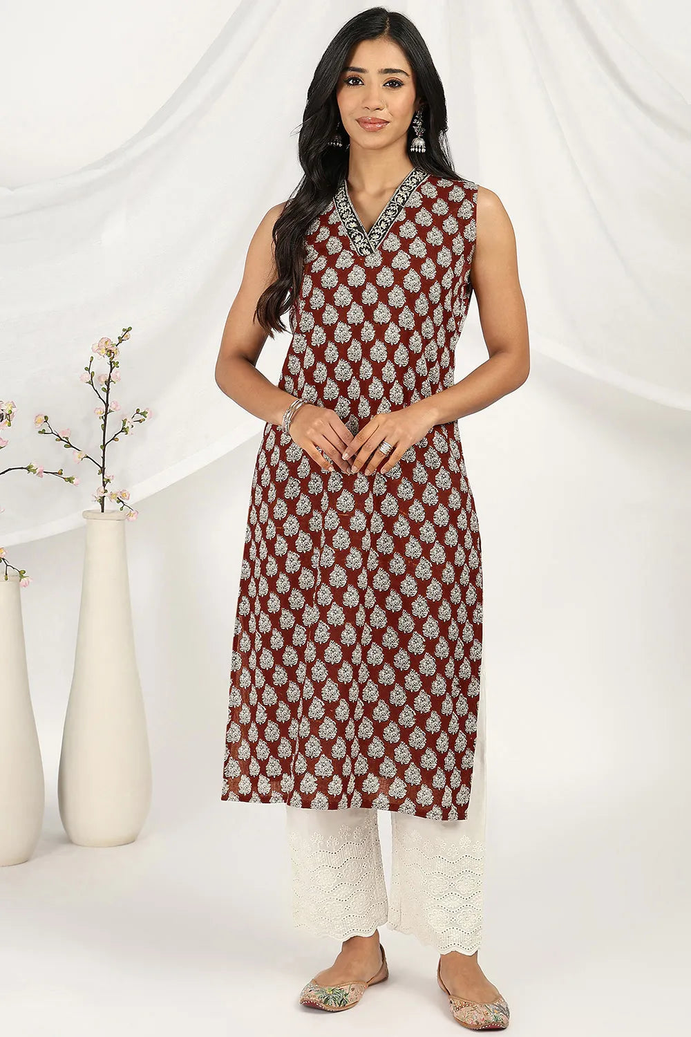 Maroon-Cotton-Sleevless-Straight-Daboo-Kurta-Only