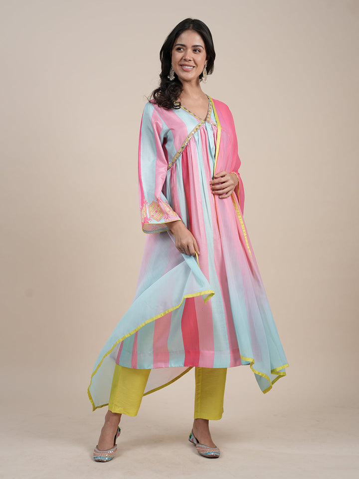 Sky-Blue-&-Pink-Silk-Blend-Printed-3-Piece-Kurta-Set