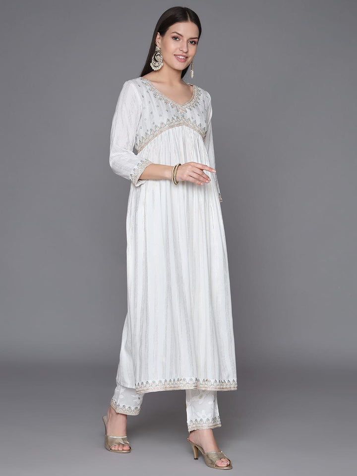 White-Silk-Blend-Embroidered-Yoke-3-Piece-Kurta-Set