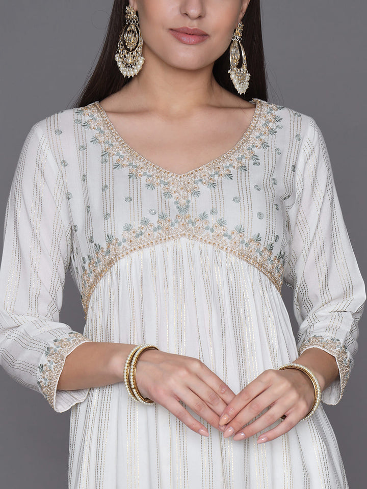 White-Silk-Blend-Embroidered-Yoke-3-Piece-Kurta-Set