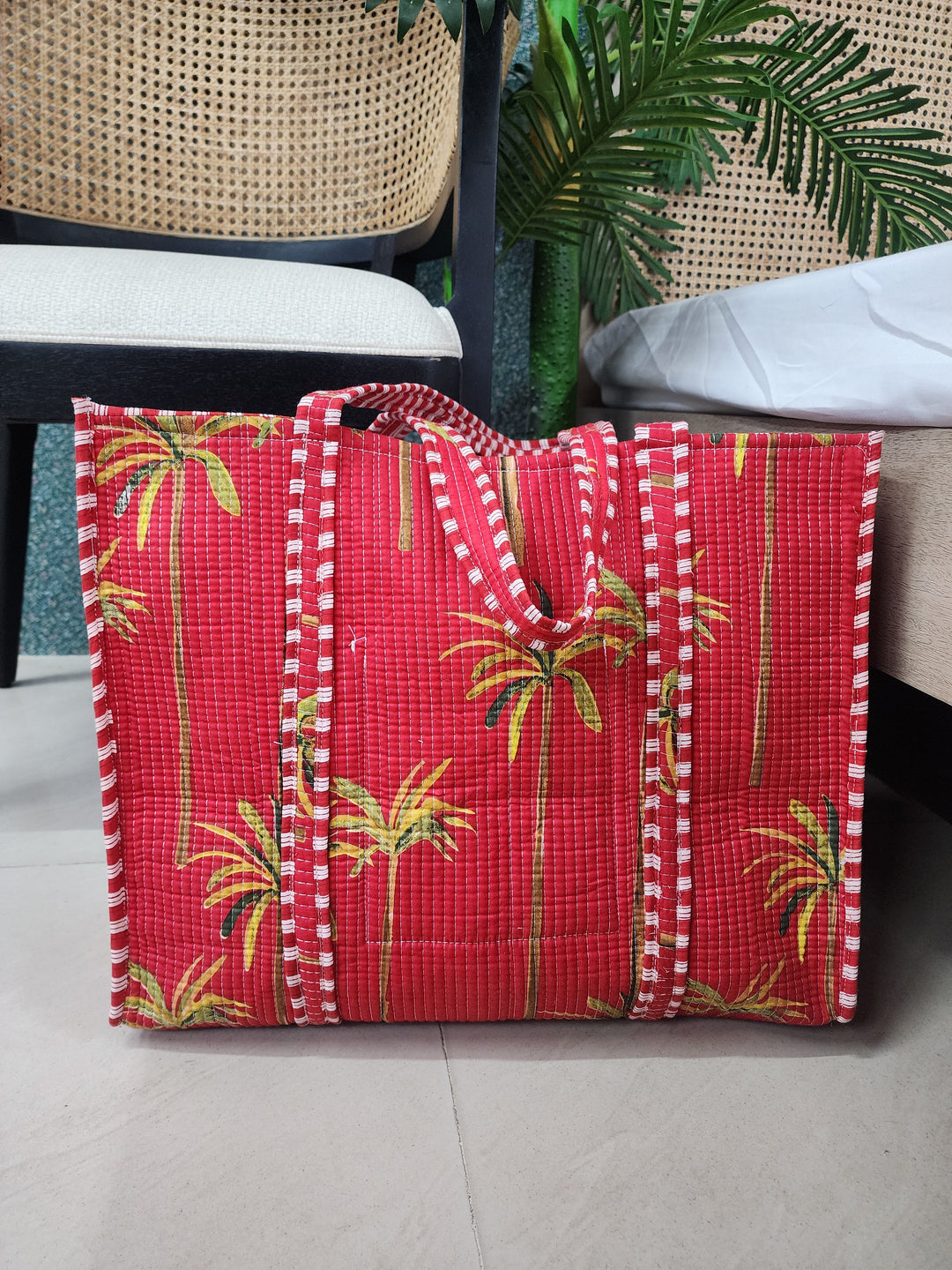 Red-Jute-Handblock-Printed-Quilted-Tote-Bag-Without-Zip