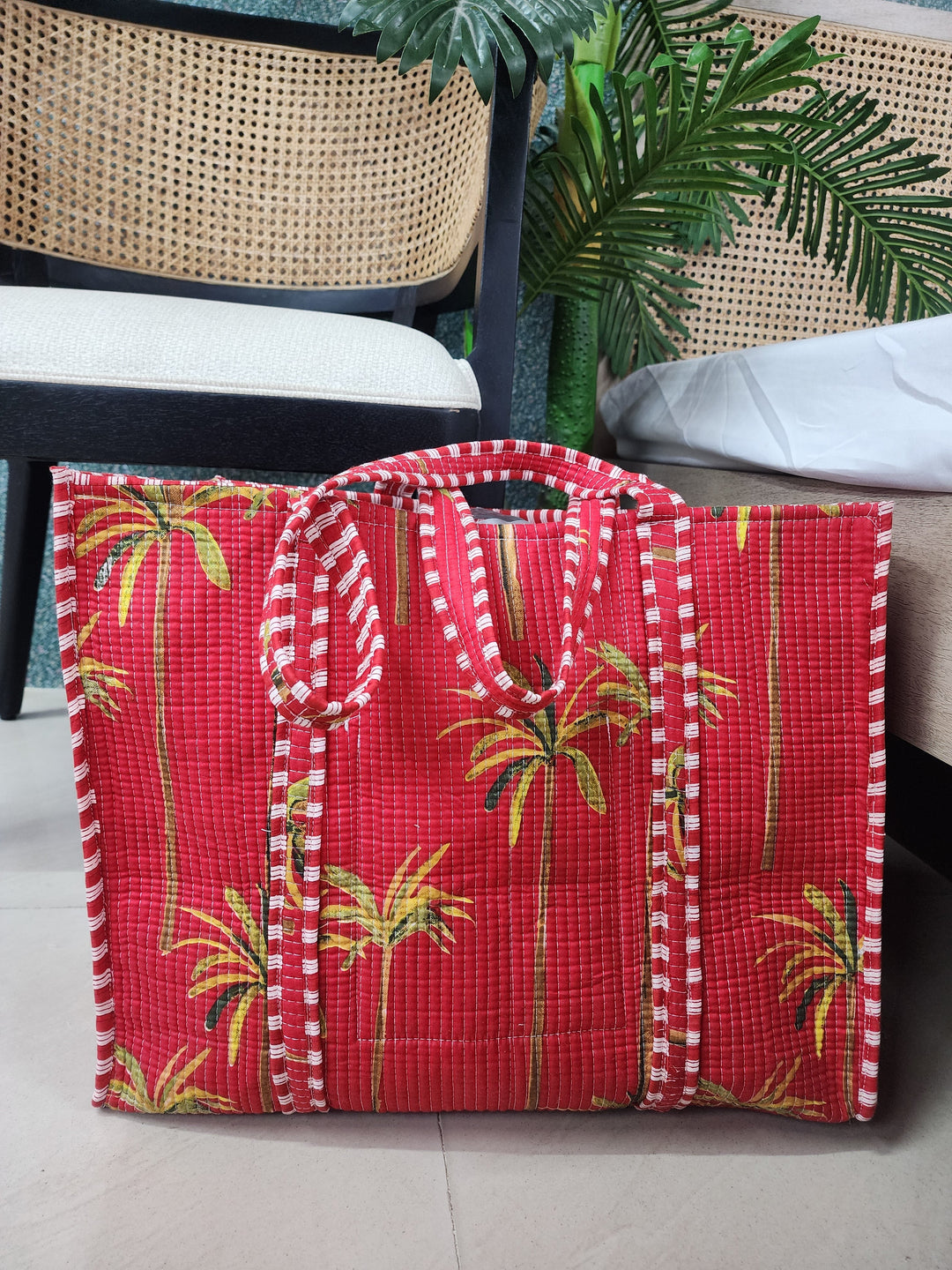 Red-Jute-Handblock-Printed-Quilted-Tote-Bag-Without-Zip