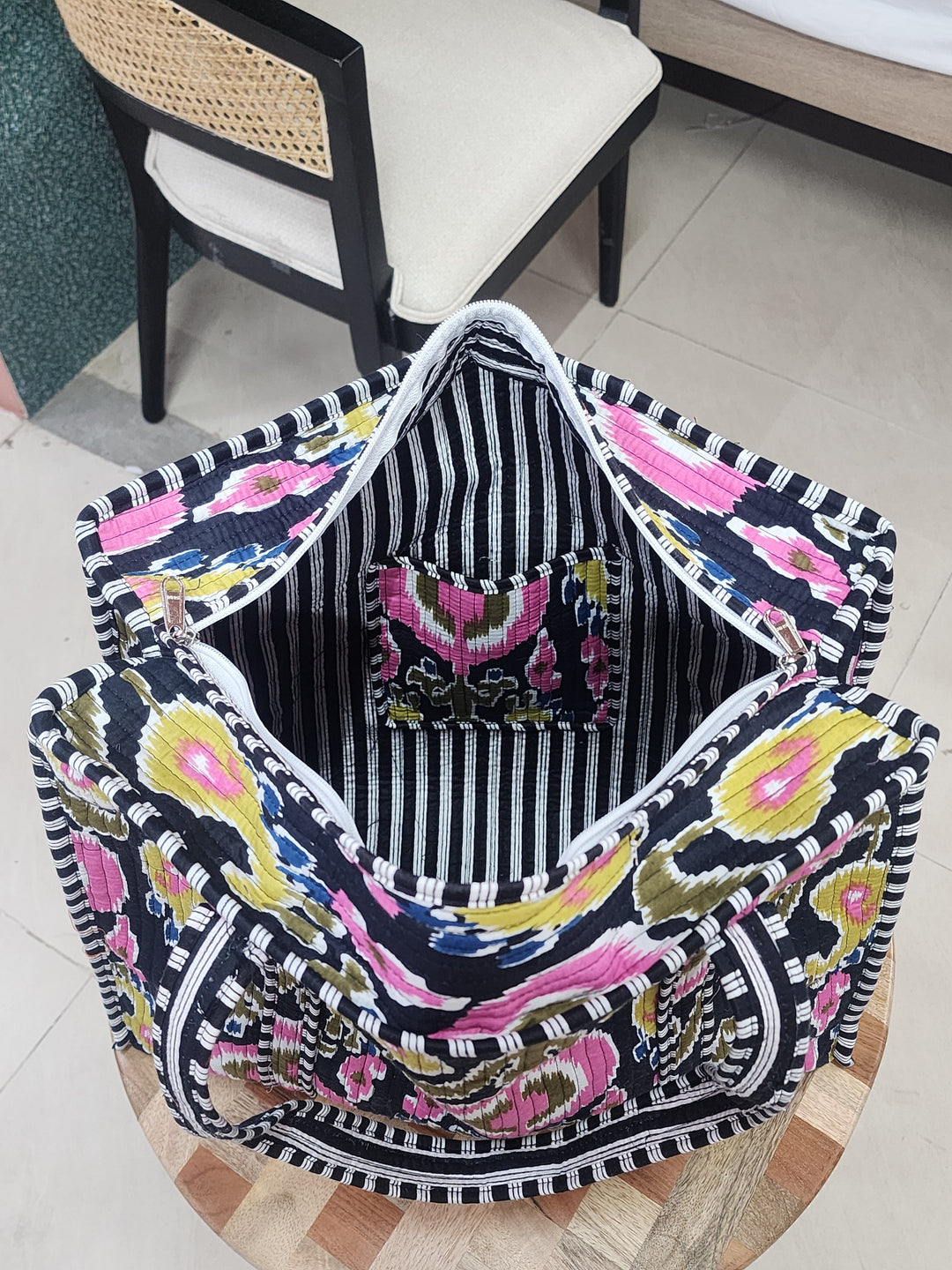 Multicolor-Jute-Handblock-Printed-Tote-Bag-With-Concealed-Zip