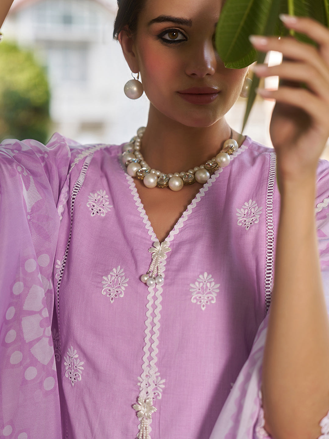 Lavender-Cotton-Floral-Embroidered-3-Piece-Kurta-Set