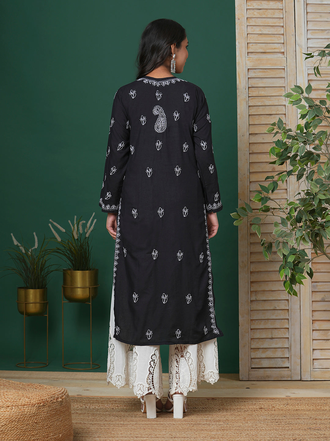 Hand Embroidered Lucknowi Chikankari Black & White Cotton Kurta