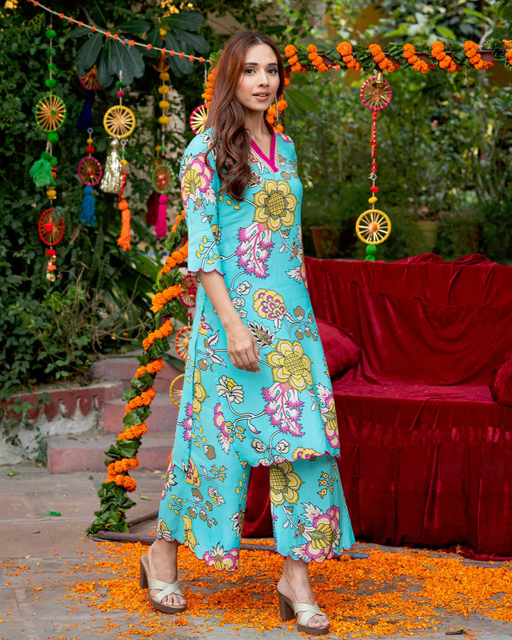 Blue-Muslin-Floral-Printed-Stroked-2-Piece-Kurta-Set