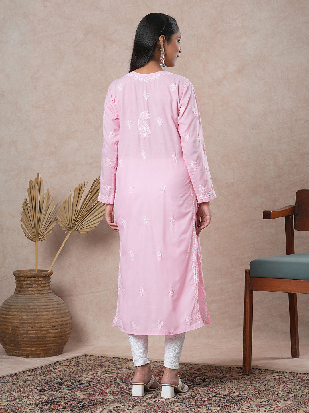 Hand Embroidered Lucknowi Chikankari Pink & White Cotton Kurta