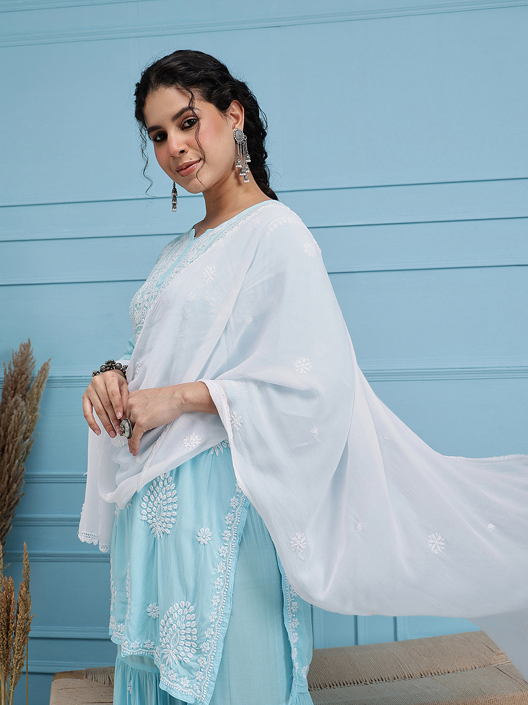 White Poly Georgette Floral Chikankari Handloom Dupatta