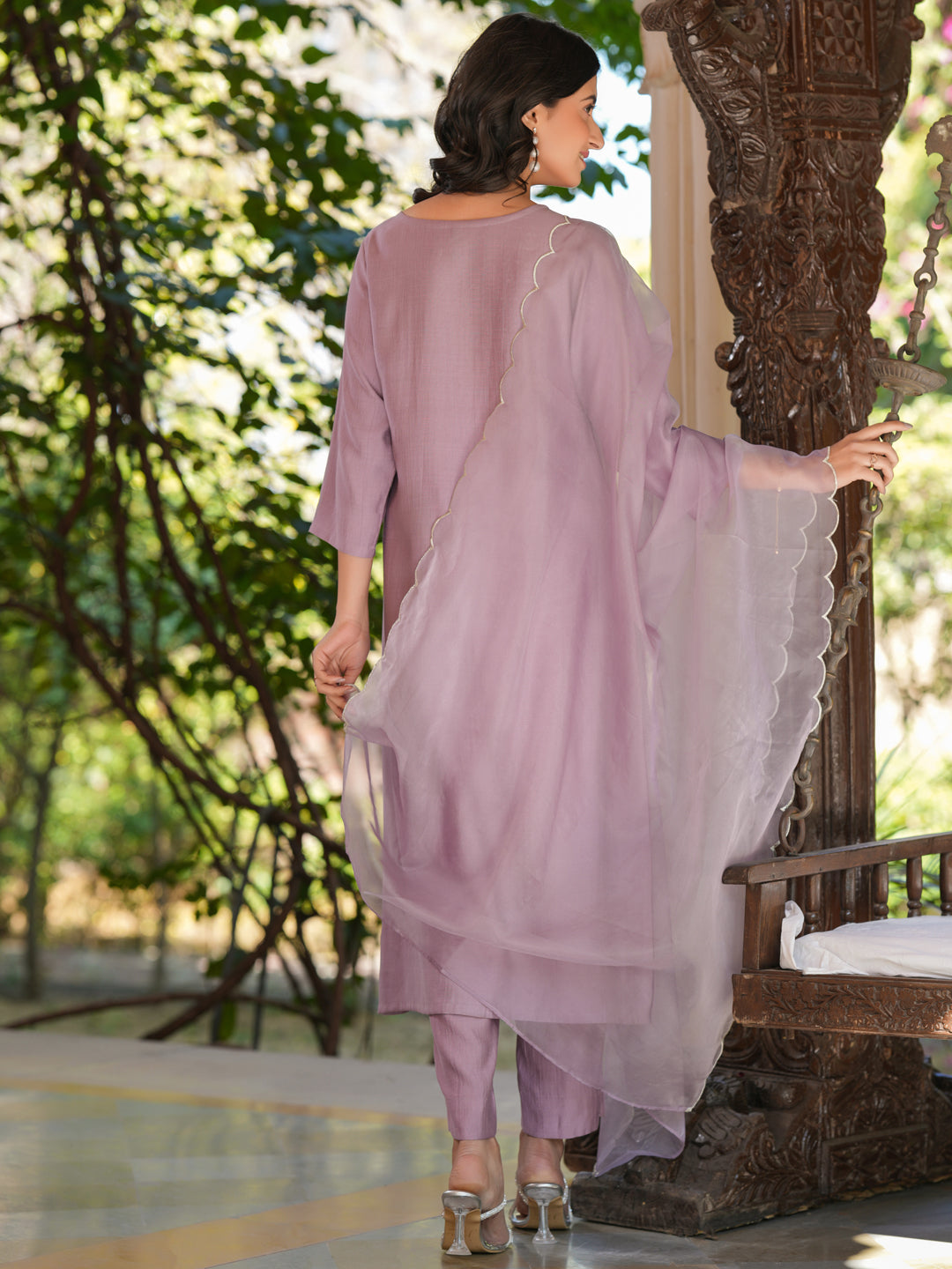 Lavender-Silk-Blend-Embroidered-3-Piece-Kurta-Set