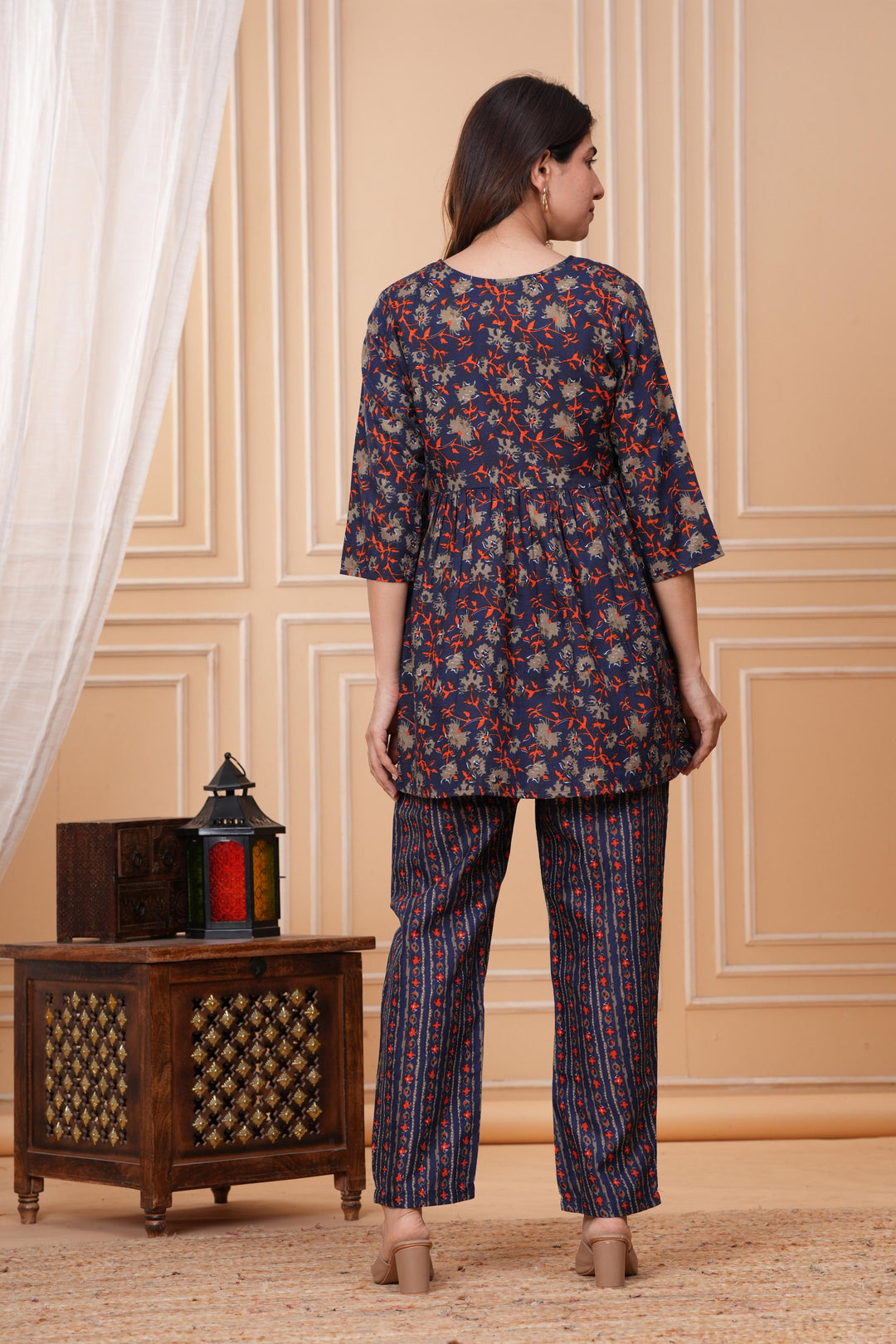 Blueorange Floral Printed Maternity Kurta and Pant cord set