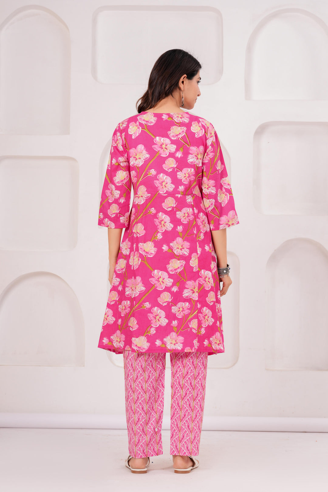 Pink FloralPrinted Maternity Kurta and Pant set