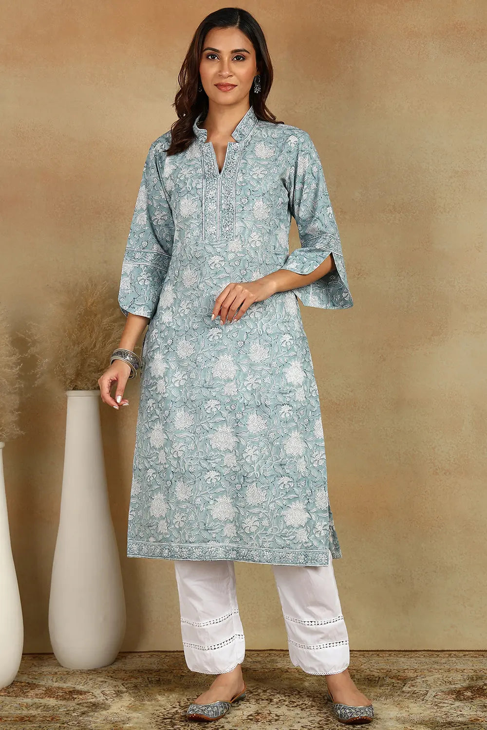 Grey-&-White-Cotton-Hand-Block-Printed-Straight-Bagru-Kurta