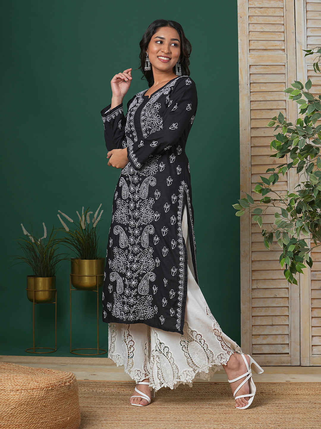 Hand Embroidered Lucknowi Chikankari Black & White Cotton Kurta
