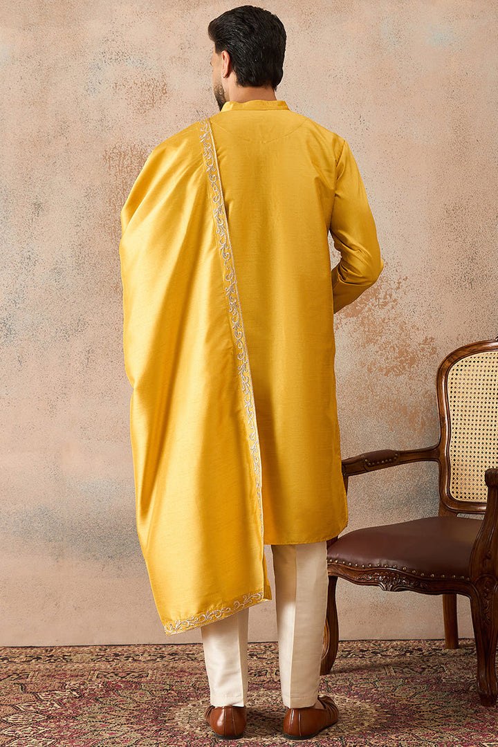 Mens Yellow Silk Blend Solid Embroidered Kurta With Dupatta
