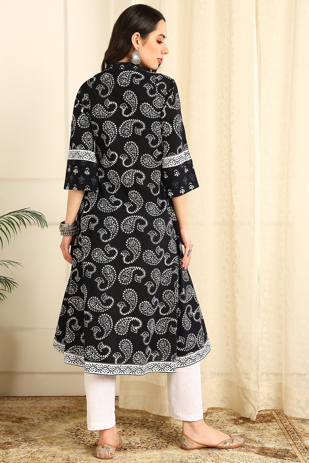 Black-&-White-Cotton-Printed-'A'-Line-Bagru-Kurta