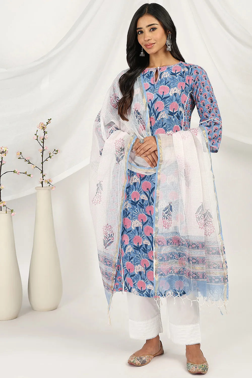 White-&-Pink-Kota-Doria-Dupatta