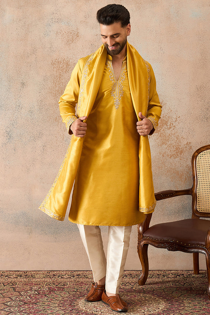 Mens Yellow Silk Blend Solid Embroidered Kurta With Dupatta