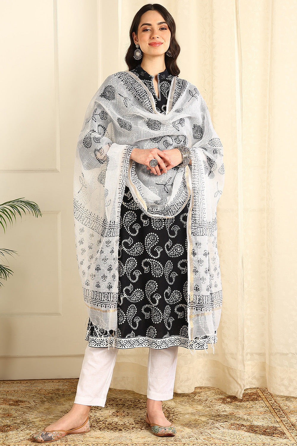 Black-&-White-Cotton-Printed-'A'-Line-Bagru-Kurta