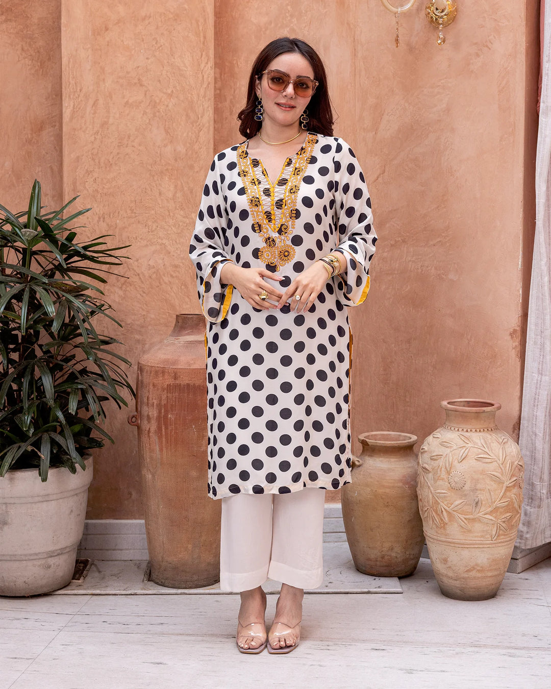Off-White-Muslin-Polka-Embroidered-2-Piece-Kurta-Set