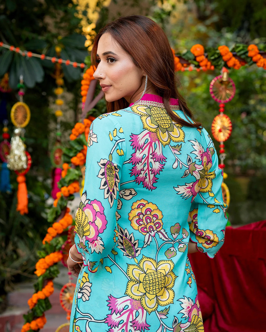 Blue-Muslin-Floral-Printed-Stroked-2-Piece-Kurta-Set