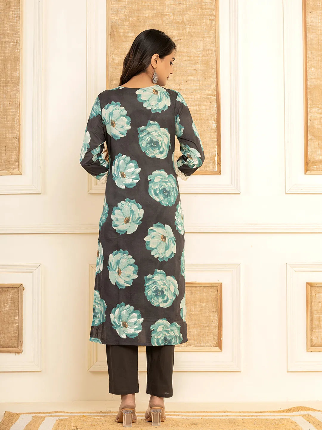 Black-Cotton-Floral-Print-Straight-Side-Slits-3-Piece-Kurta-Set