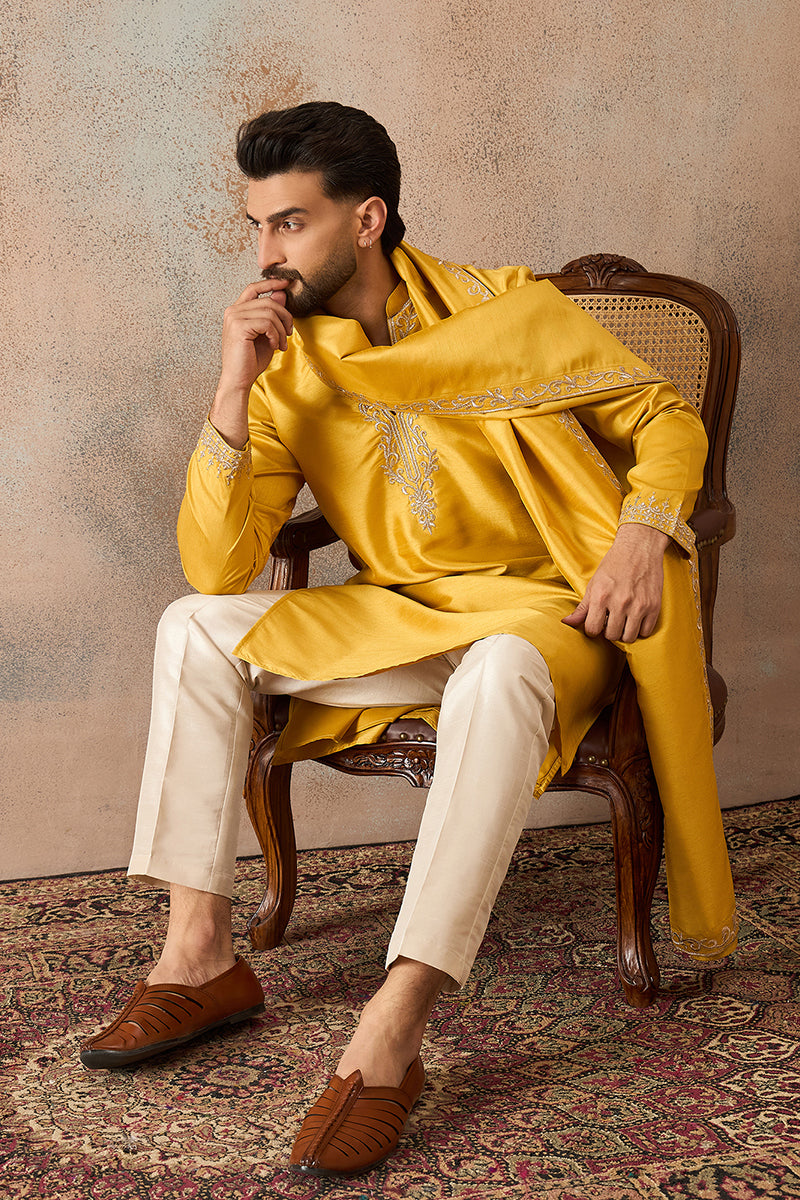Mens Yellow Silk Blend Solid Embroidered Kurta With Dupatta