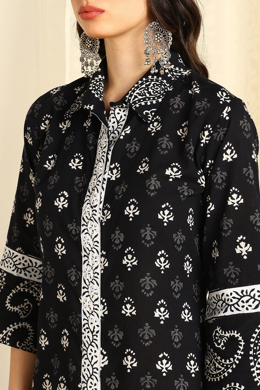 Black-&-White-Cotton-Straight-Bagru-Kurta