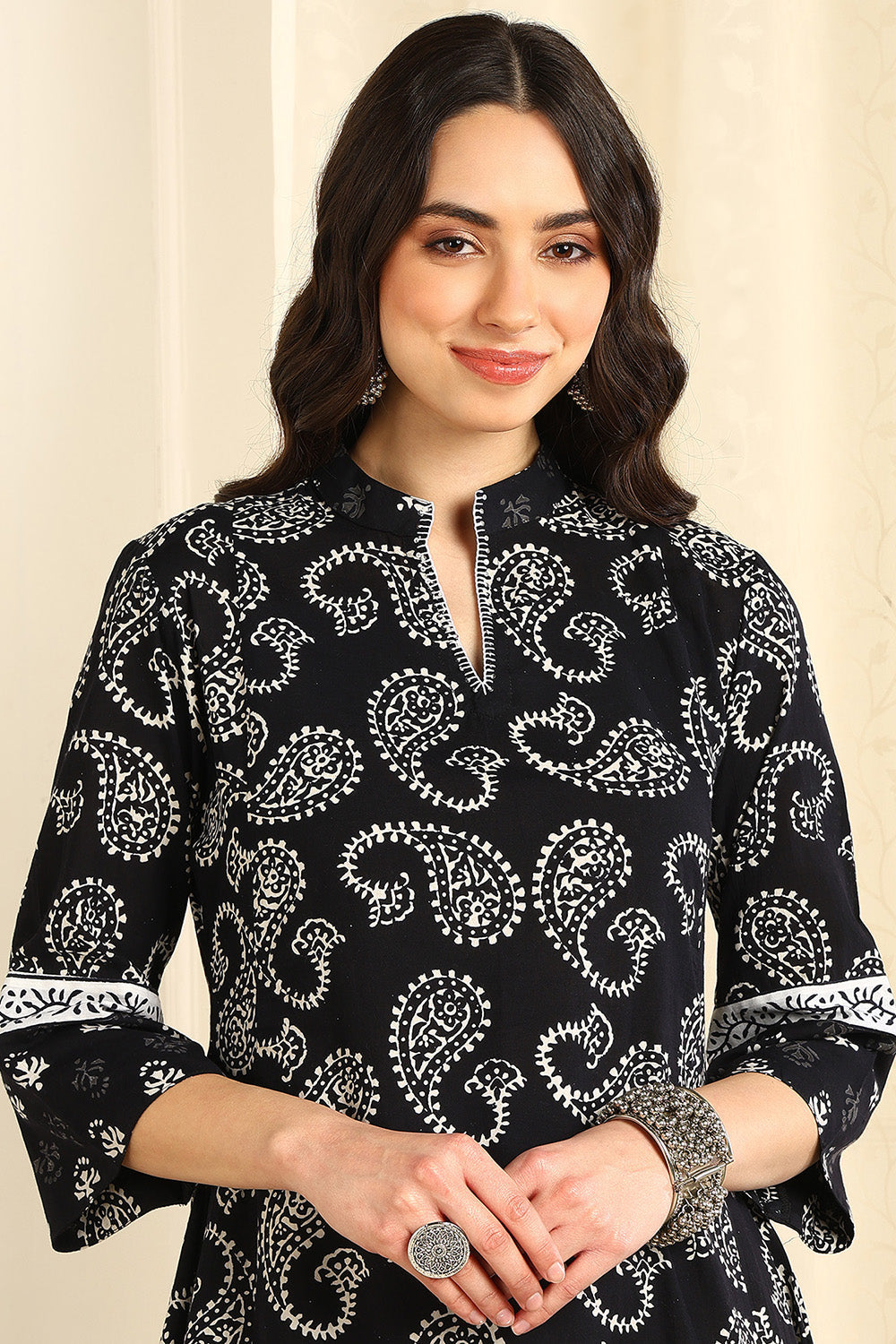 Black-&-White-Cotton-Printed-'A'-Line-Bagru-Kurta