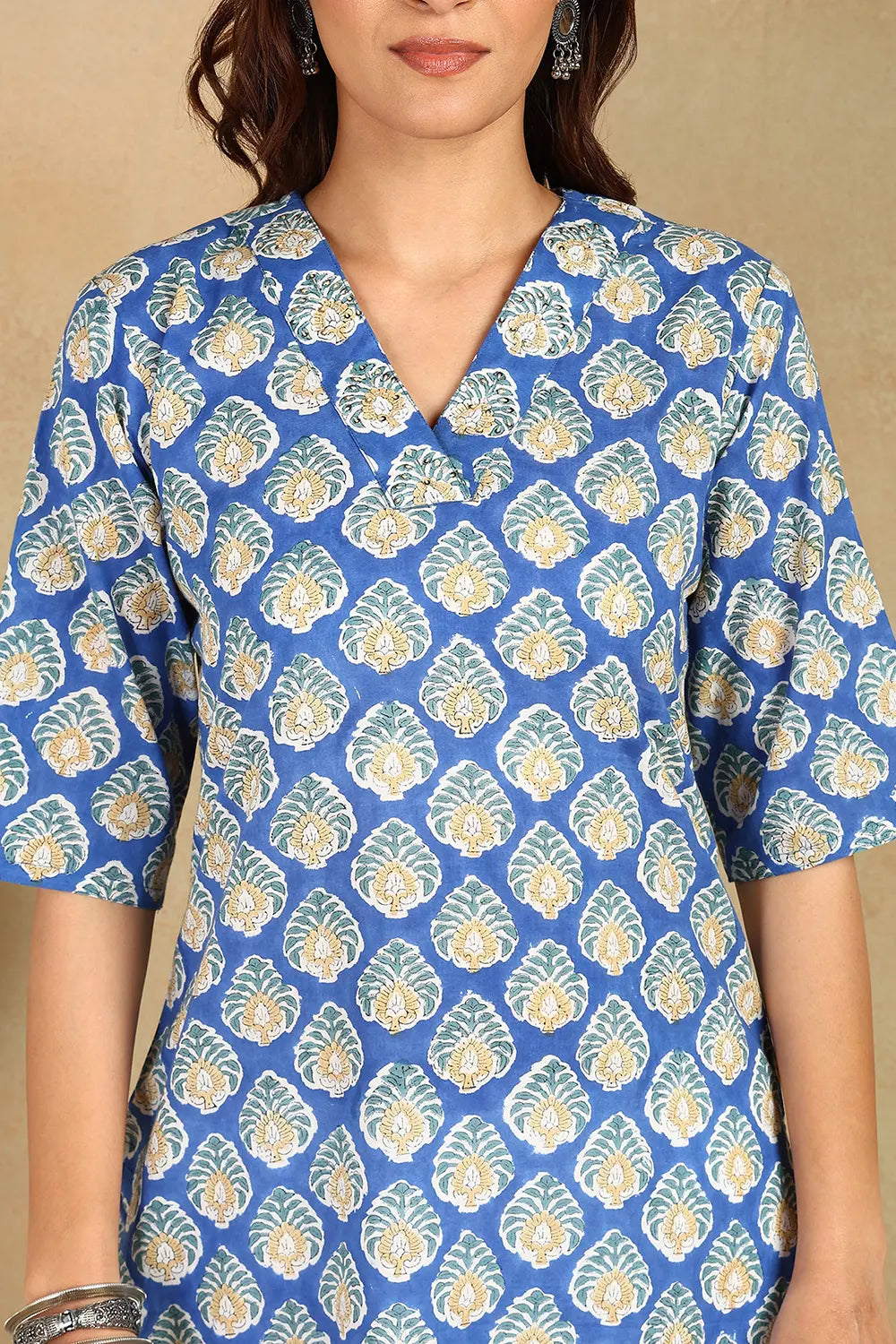 Blue-Cotton-Hand-Block-Printed-Sanganeri-Short-Kurta