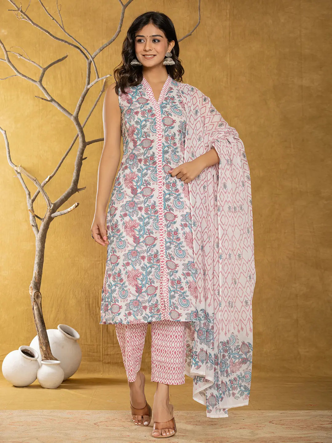 White-Cotton-Floral-Printed-3-Piece-Kurta-Set