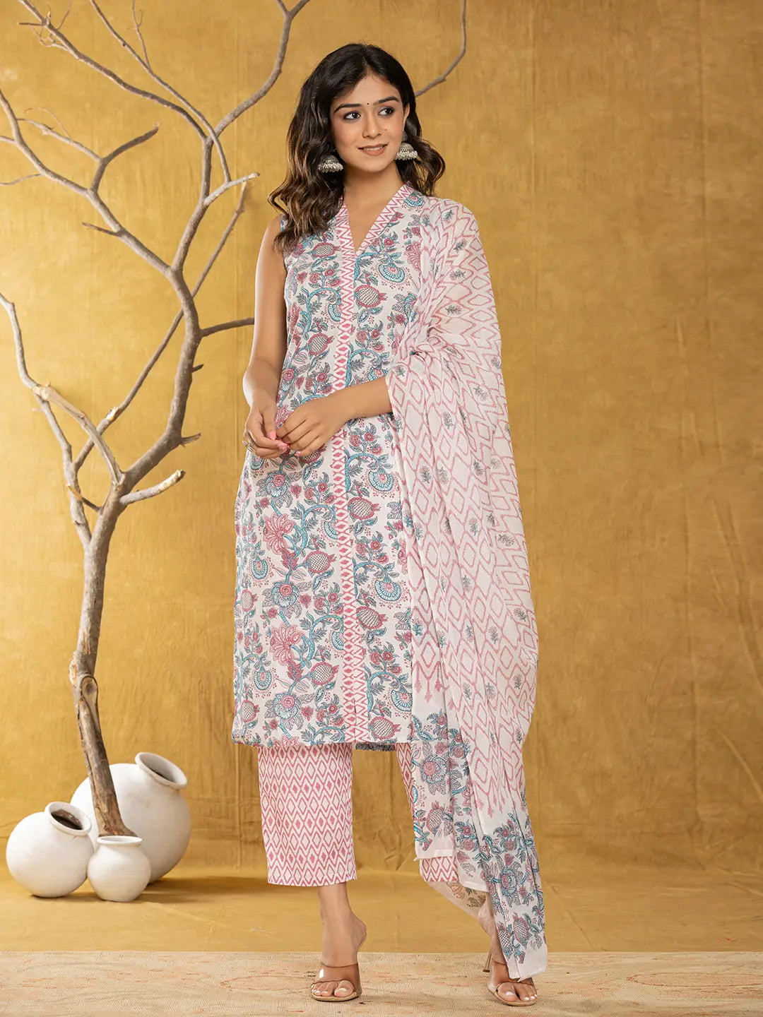 White-Cotton-Floral-Printed-3-Piece-Kurta-Set