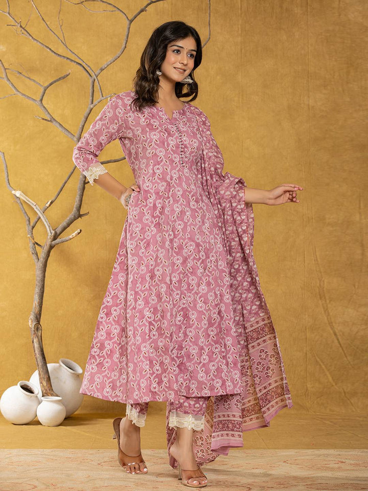 Pink-Cotton-Lace-Work-Anarkali-Set