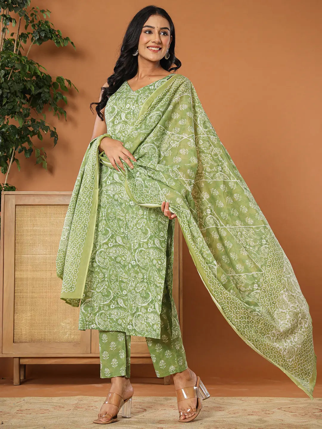 Green-Cotton-Floral-Printed-Strappy-3-Piece-Kurta-Set