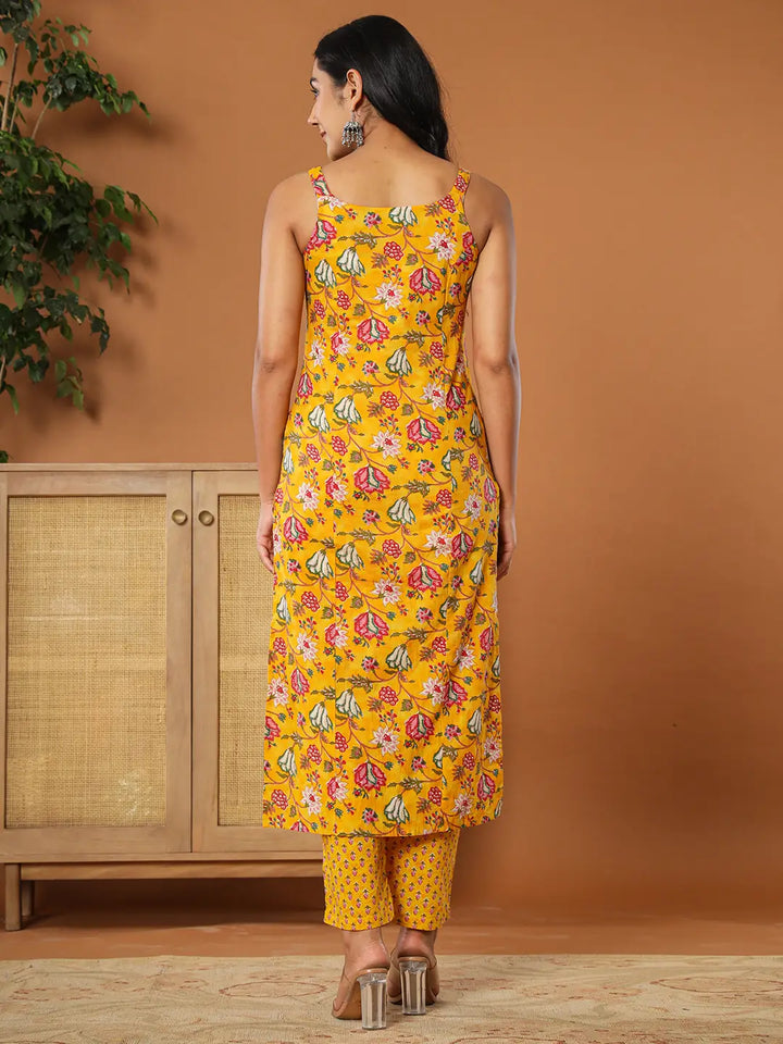 Mustard-Cotton-Sleeveless-3-Piece-Kurta-Set