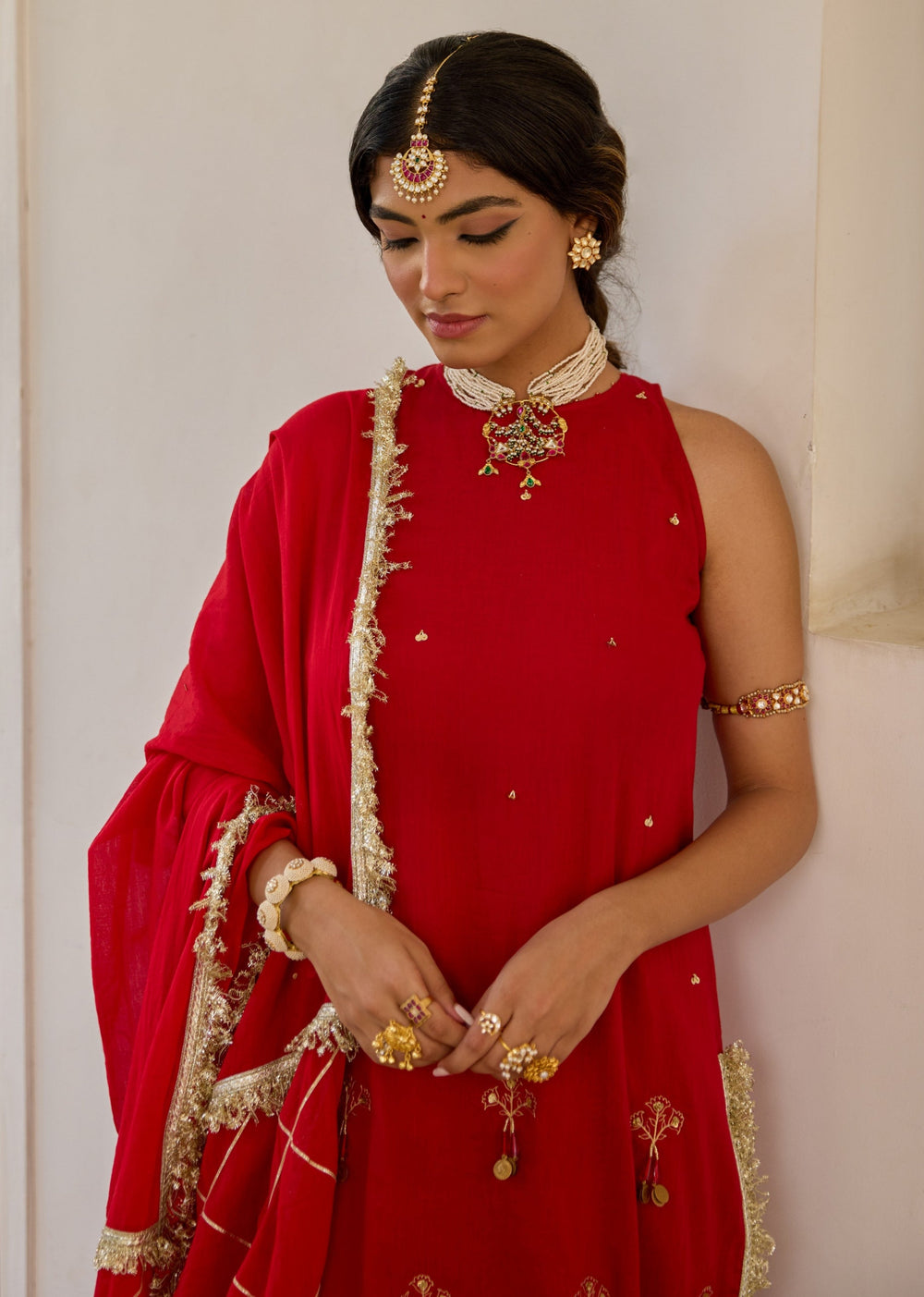 Kumkum-Red-Mulmul-Halter-Key-Hole-Straight-Kurta-Set