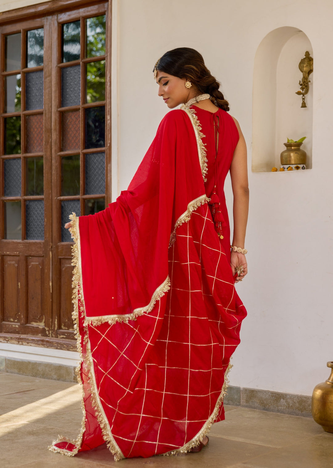 Kumkum-Red-Mulmul-Halter-Key-Hole-Straight-Kurta-Set