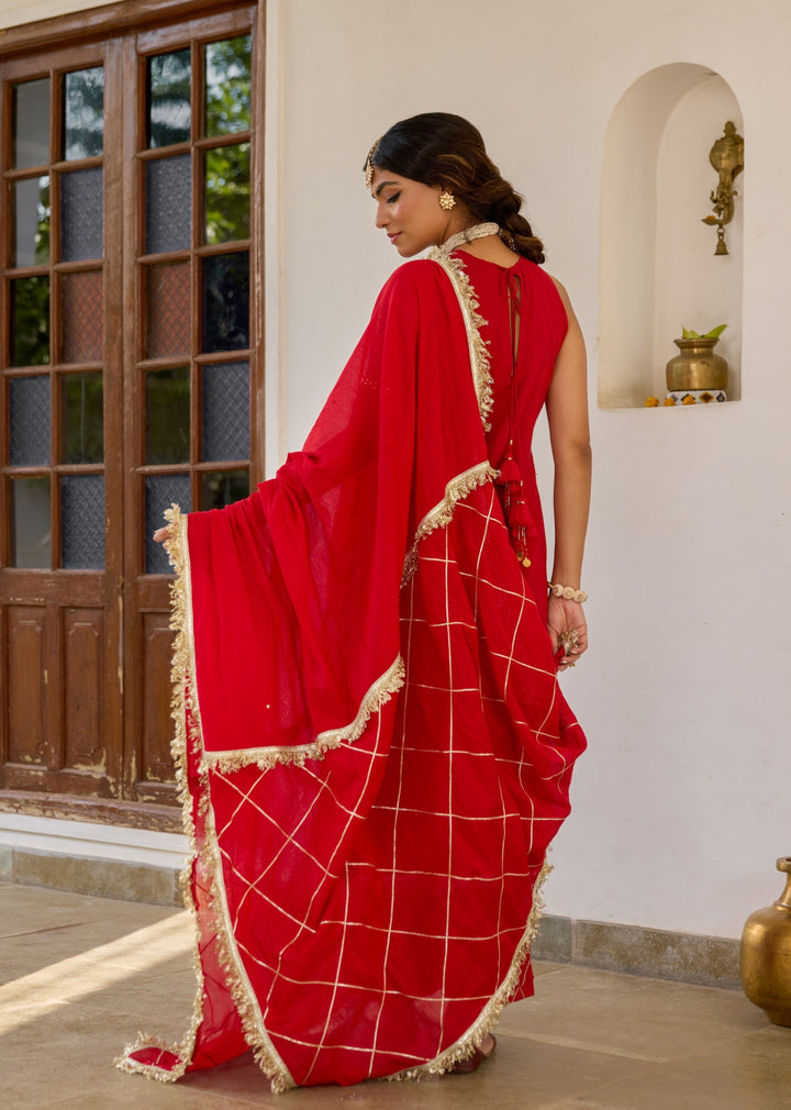 Kumkum-Red-Mulmul-Halter-Key-Hole-Straight-Kurta-Set