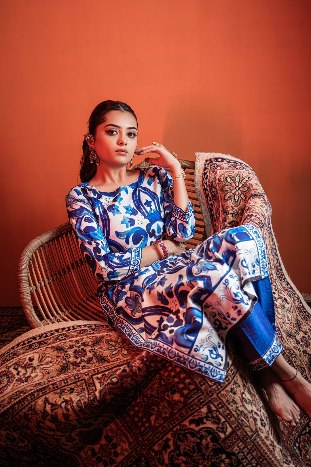 Blue-Silk-Blend-Floral-Printed-2-Piece-Kurta-Set