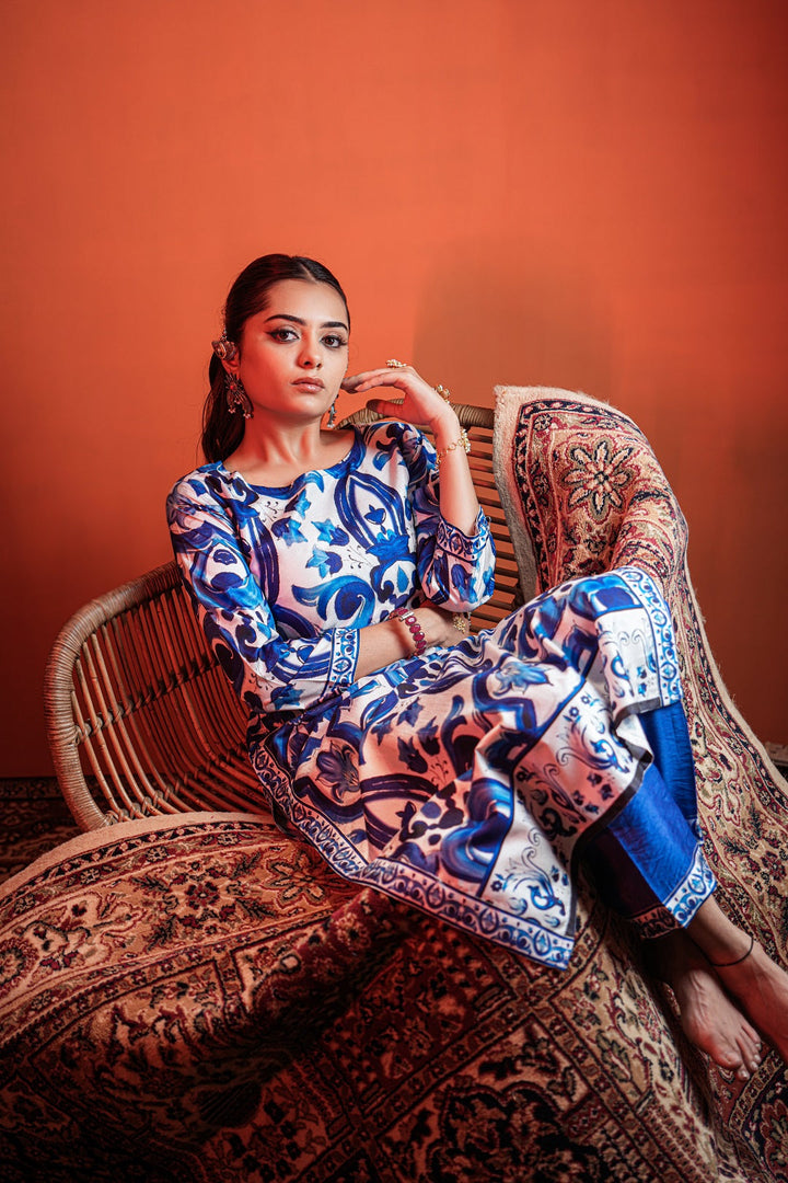 Blue-Silk-Blend-Floral-Printed-2-Piece-Kurta-Set