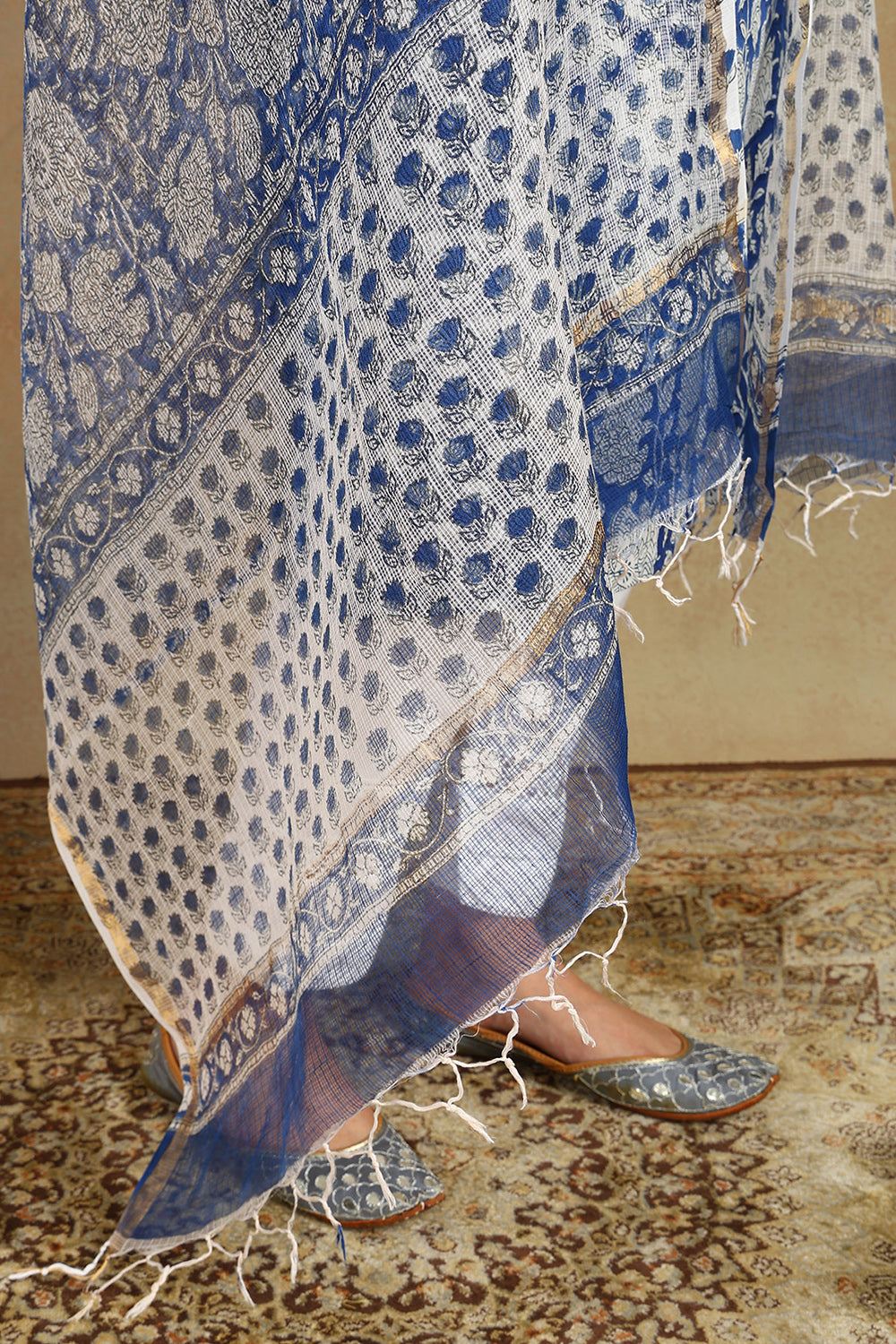 Blue-&-White-Kota-Doria-Hand-Block-Print-Dupatta