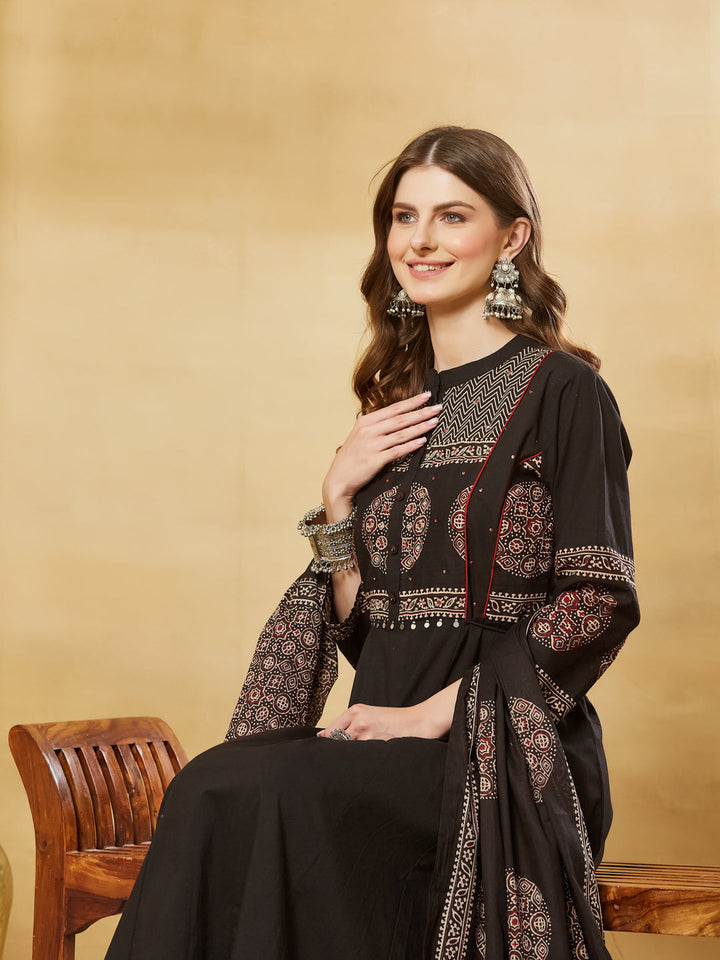 Black Floral Print Cotton Anarkali Kurta Sets With Dupatta