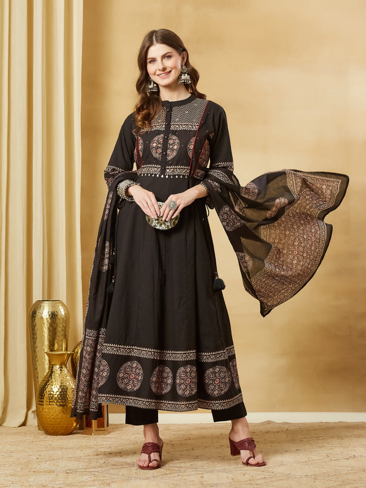 Black Floral Print Cotton Anarkali Kurta Sets With Dupatta