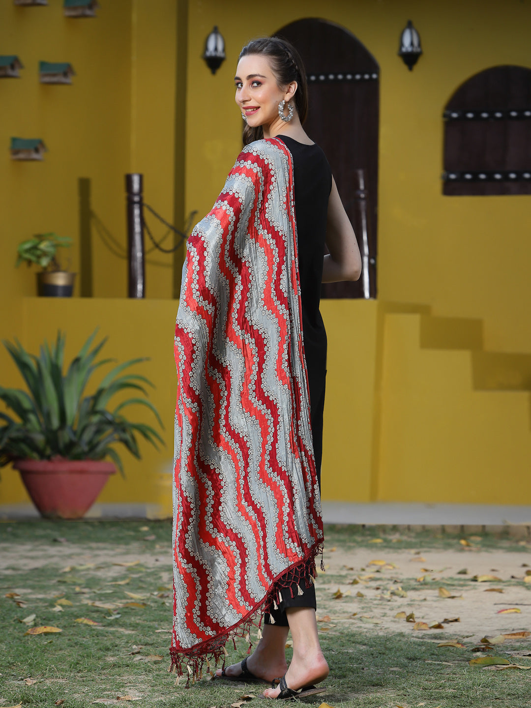 Black-Solid-Cotton-Blend-Straight-3-Piece-Kurta-Set