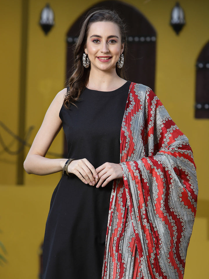 Black-Solid-Cotton-Blend-Straight-3-Piece-Kurta-Set