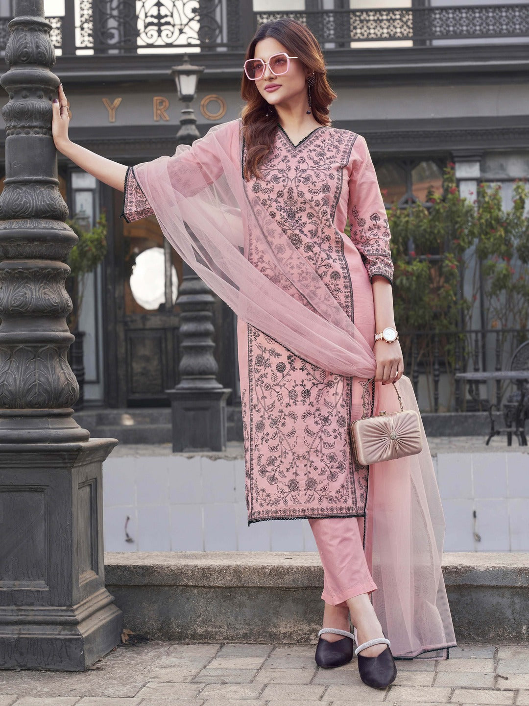 Baby-Pink-Cotton--All-Over-Thread-Work-3-Piece-Kurta-Set