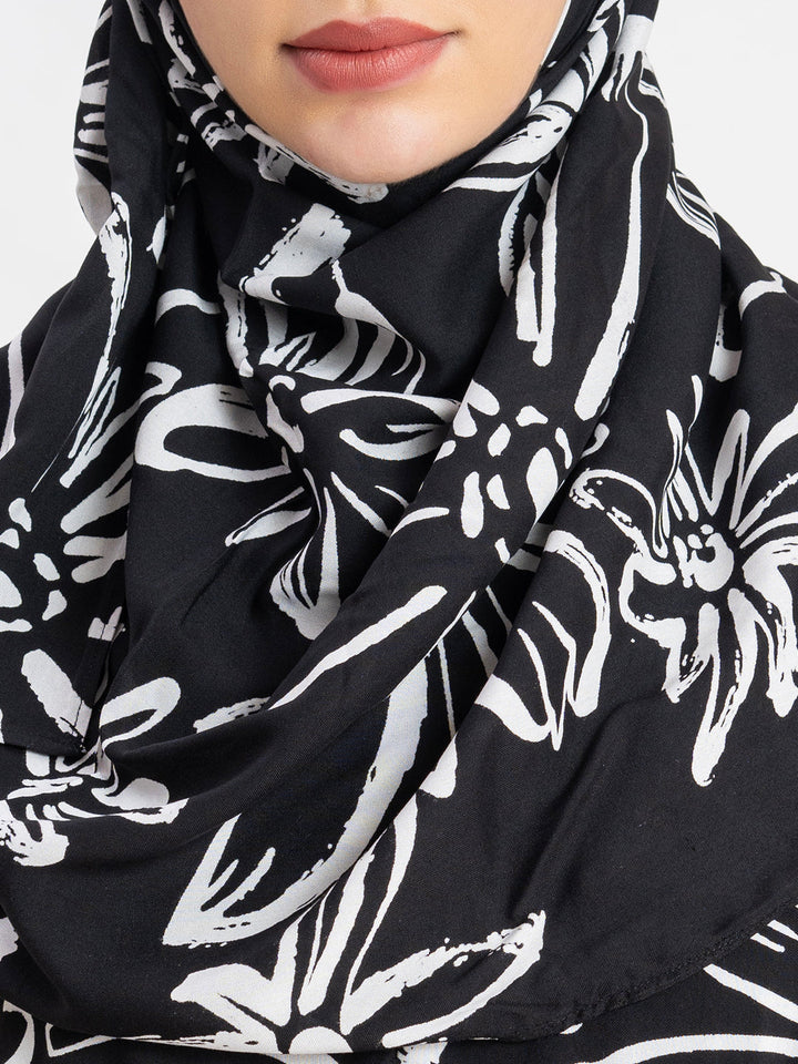 Black 100% Viscose Printed Prayer Abaya Gown