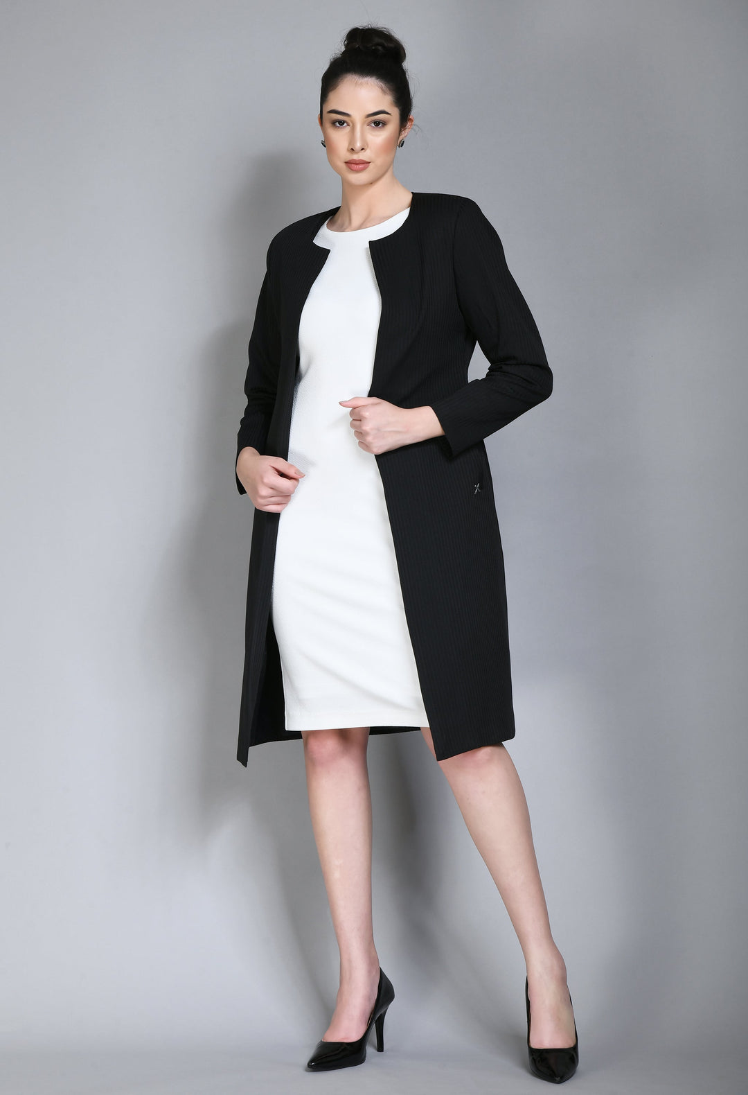 Black-Cotton-Blend-Confidence-Striped-Long-Blazer